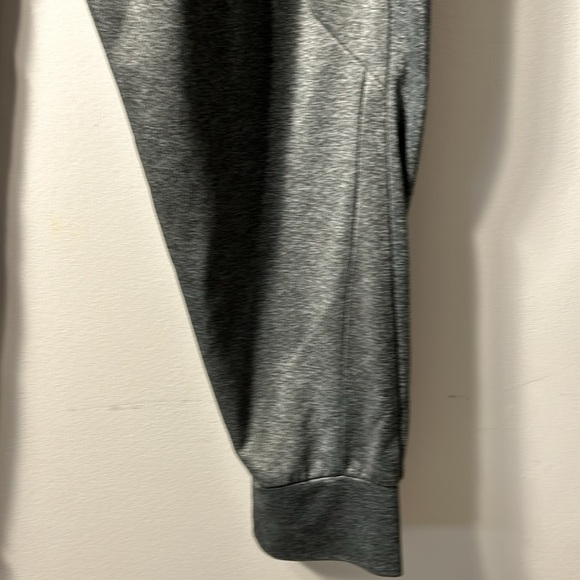 Spyder Active Wear - Picture 4 of 12